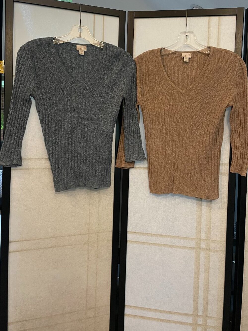 2 Caslon V-Neck 3/4 Sleeve Tops